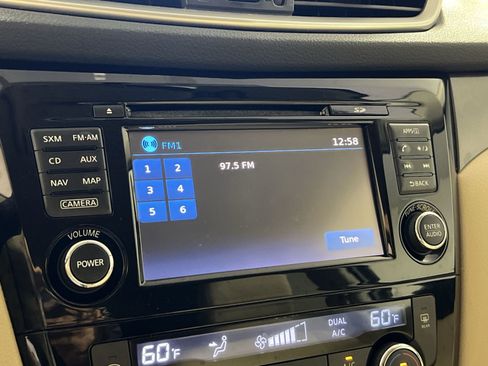 Used 2014 Nissan Rogue SV w/ SV Premium Package FWD image 18
