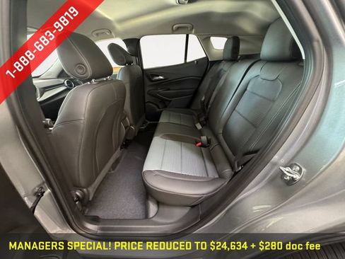 Used 2026 Chevrolet Trax LT w/ Midnight Edition FWD image 24