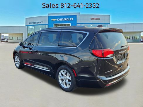 Used 2020 Chrysler Pacifica Limited FWD image 5