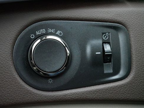 Used 2015 Cadillac SRX Luxury image 26