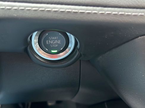 Used 2025 Chevrolet Suburban Z71 AWD/4WD image 15