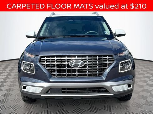 Used 2023 Hyundai Venue Limited FWD image 2