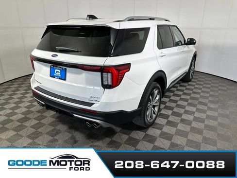 Used 2025 Ford Explorer Platinum w/ Ultimate Package AWD/4WD image 7