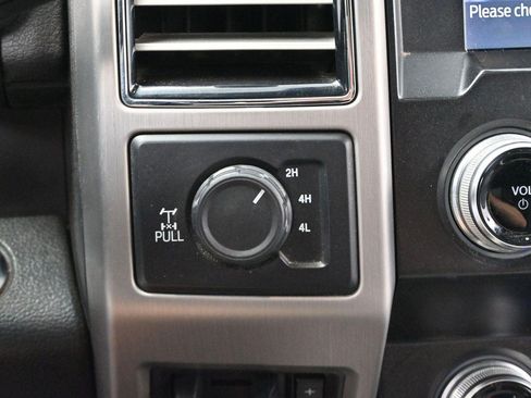 Used 2021 Ford F250 Platinum w/ Tremor Off-Road Package AWD/4WD image 24