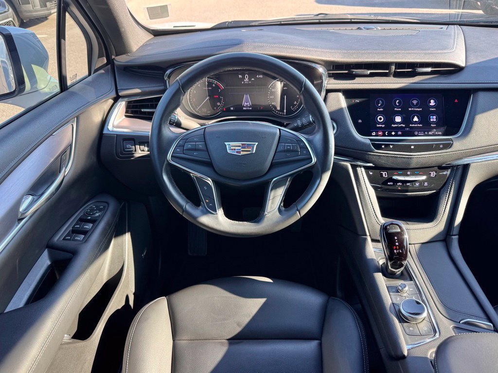Used 2021 Cadillac XT5 Luxury FWD image 2