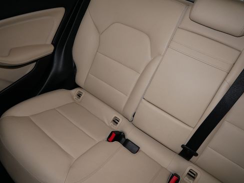 Used 2019 Mercedes-Benz GLA 250 GLA 250 image 12