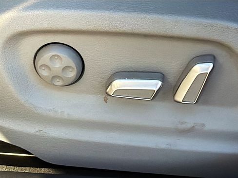 Used 2018 Audi Q3 2.0T Premium image 24