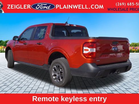 Used 2024 Ford Maverick XLT image 3