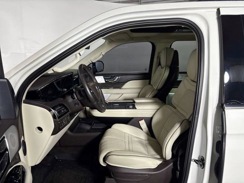 Used 2023 Lincoln Navigator Black Label AWD/4WD image 11