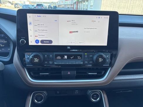 Used 2025 Toyota Grand Highlander AWD image 14