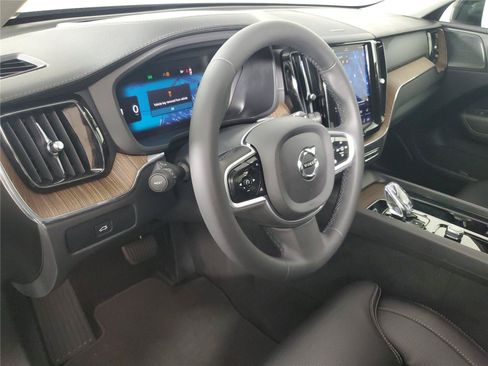 Certified 2023 Volvo XC60 B5 Ultimate w/ Climate Package FWD image 23