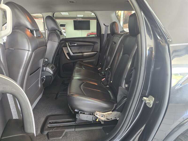 Used 2009 GMC Acadia SLT AWD/4WD image 11