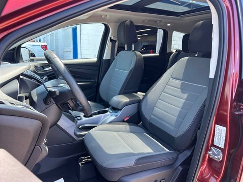 Used 2015 Ford Escape SE FWD image 17