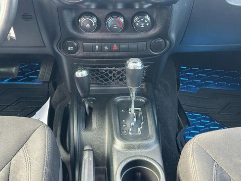 Used 2018 Jeep Wrangler Unlimited Sport w/ Connectivity Group image 13