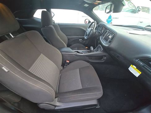 Used 2021 Dodge Challenger GT RWD image 9