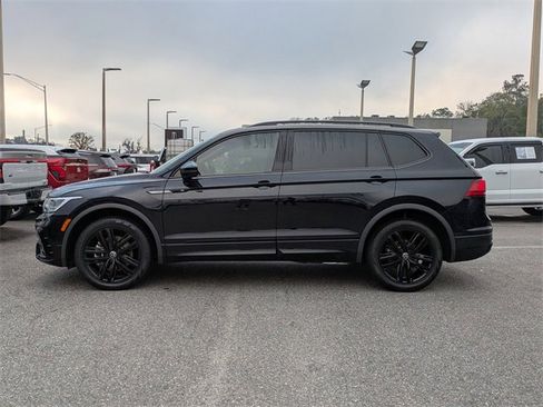 Used 2022 Volkswagen Tiguan SE R-Line image 7