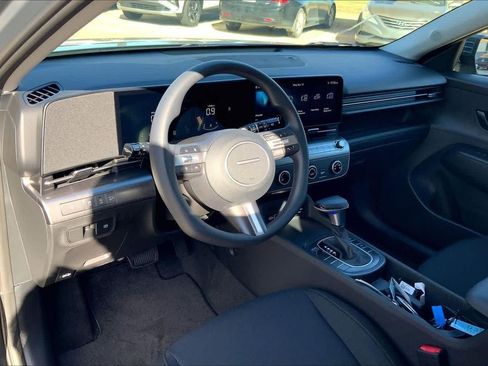 New 2026 Hyundai Kona SE image 9