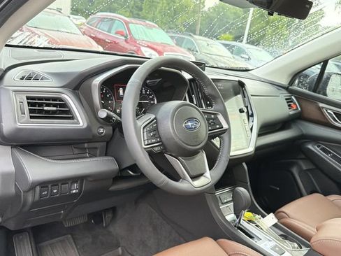 Certified 2025 Subaru Ascent Touring w/ Popular Package #2 AWD/4WD image 10