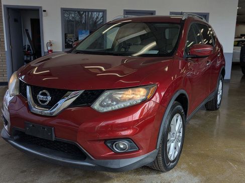 Used 2016 Nissan Rogue SV AWD/4WD image 2