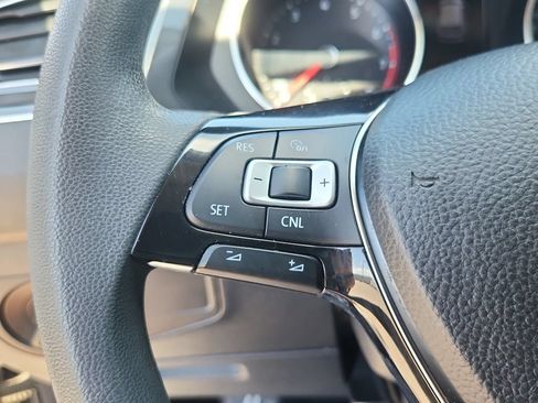 Used 2018 Volkswagen Tiguan S FWD image 20