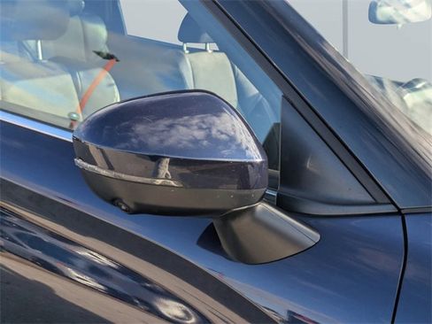 Used 2022 Mitsubishi Outlander SE image 10