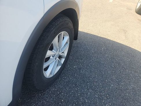 Used 2017 Kia Sorento AWD w/ LX Convenience Package image 8