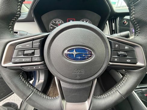 Used 2025 Subaru Outback Premium AWD/4WD image 13
