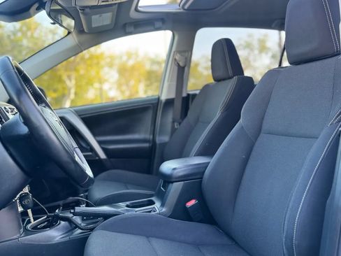 Used 2018 Toyota RAV4 XLE w/ Carpet Mat Package FWD image 49