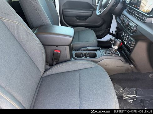 Used 2025 Jeep Wrangler Sport AWD/4WD image 12