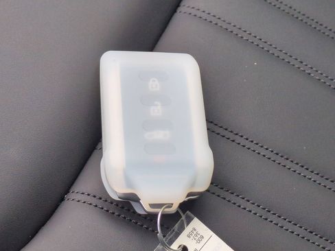 New 2025 Maserati Grecale GT image 27