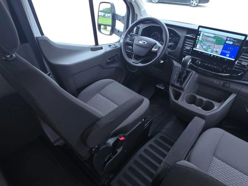 Used 2025 Ford Transit 350 XLT RWD image 17