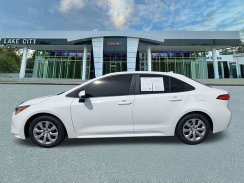 Used 2022 Toyota Corolla LE FWD image 6