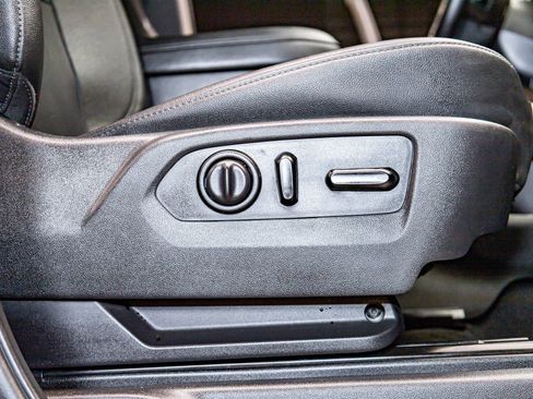 Used 2021 Chevrolet Silverado 2500 LTZ w/ Z71 Chrome Sport Edition image 25