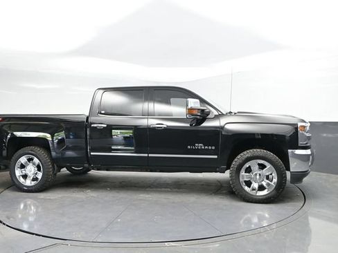 Used 2018 Chevrolet Silverado 1500 LTZ w/ Max Trailering Package AWD/4WD image 5