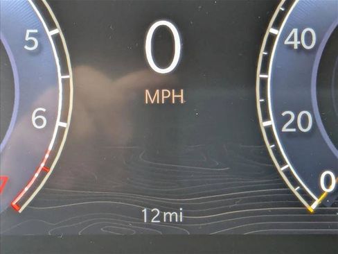 New 2025 Jeep Grand Cherokee Altitude image 10