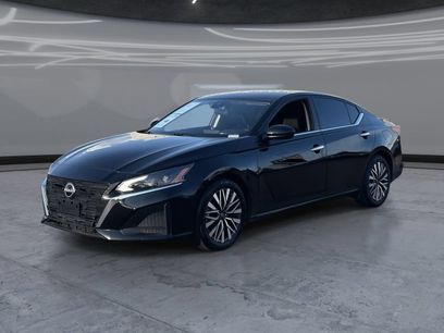 Used 2023 Nissan Altima 2.5 SV