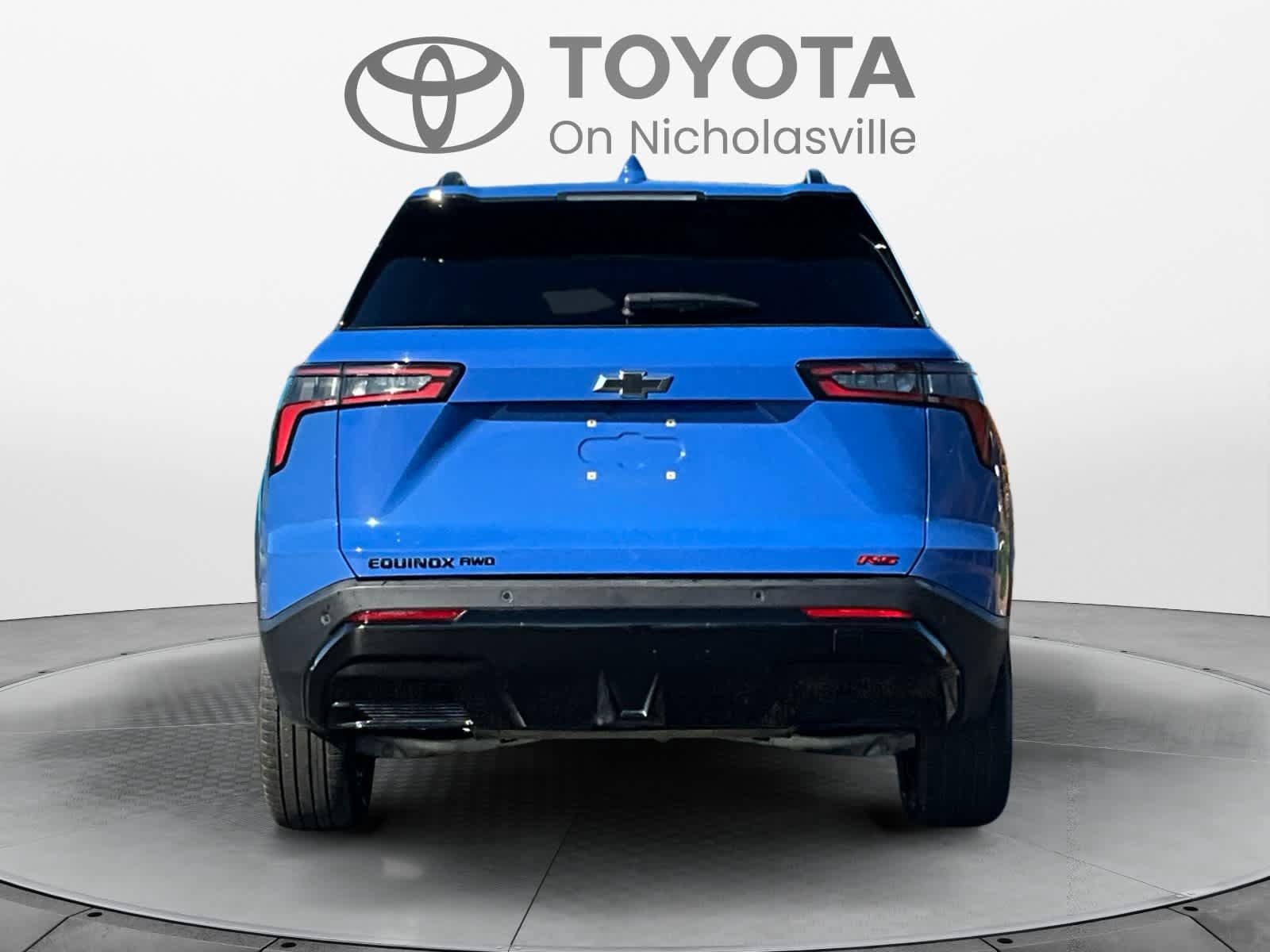 Used 2025 Chevrolet Equinox RS AWD/4WD image 4