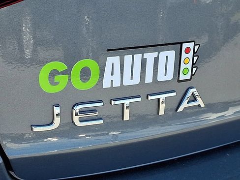 Used 2024 Volkswagen Jetta SE FWD image 31