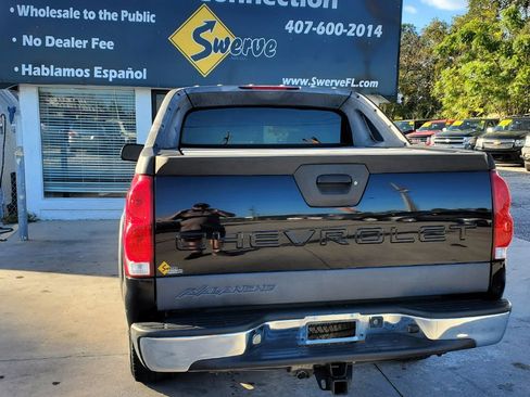 Used 2006 Chevrolet Avalanche Z71 w/ Sun And Sound Package image 13