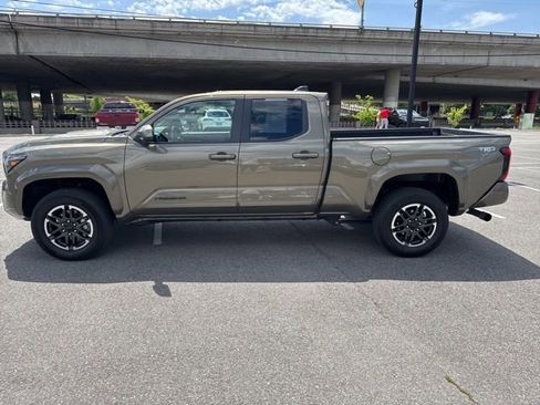 Certified 2025 Toyota Tacoma TRD Sport AWD/4WD image 6