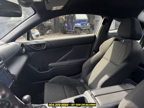 Used 2022 Toyota GR86 w/ ALL Weather Mat Package (TMS) RWD image 16