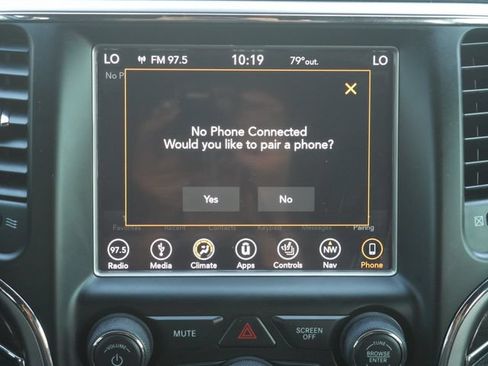 Used 2018 Jeep Grand Cherokee Overland AWD/4WD image 5