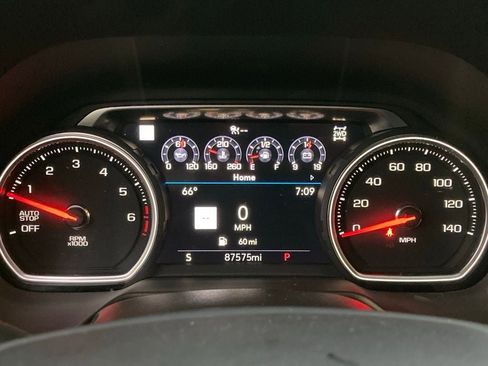 Used 2021 Chevrolet Tahoe Premier w/ Premium Package AWD/4WD image 19