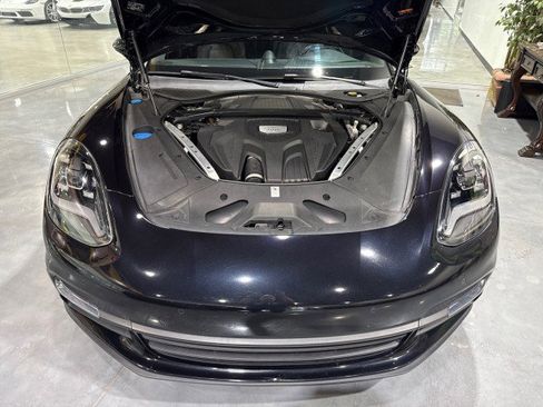 Used 2018 Porsche Panamera 4 AWD/4WD image 18