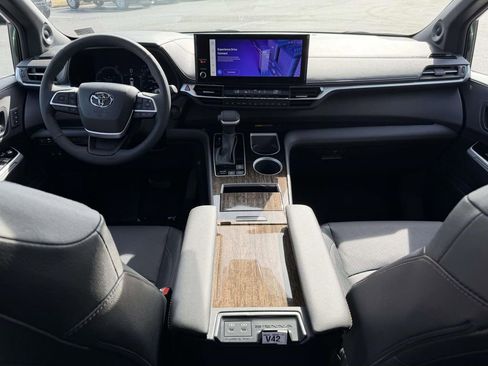 New 2026 Toyota Sienna Limited image 2