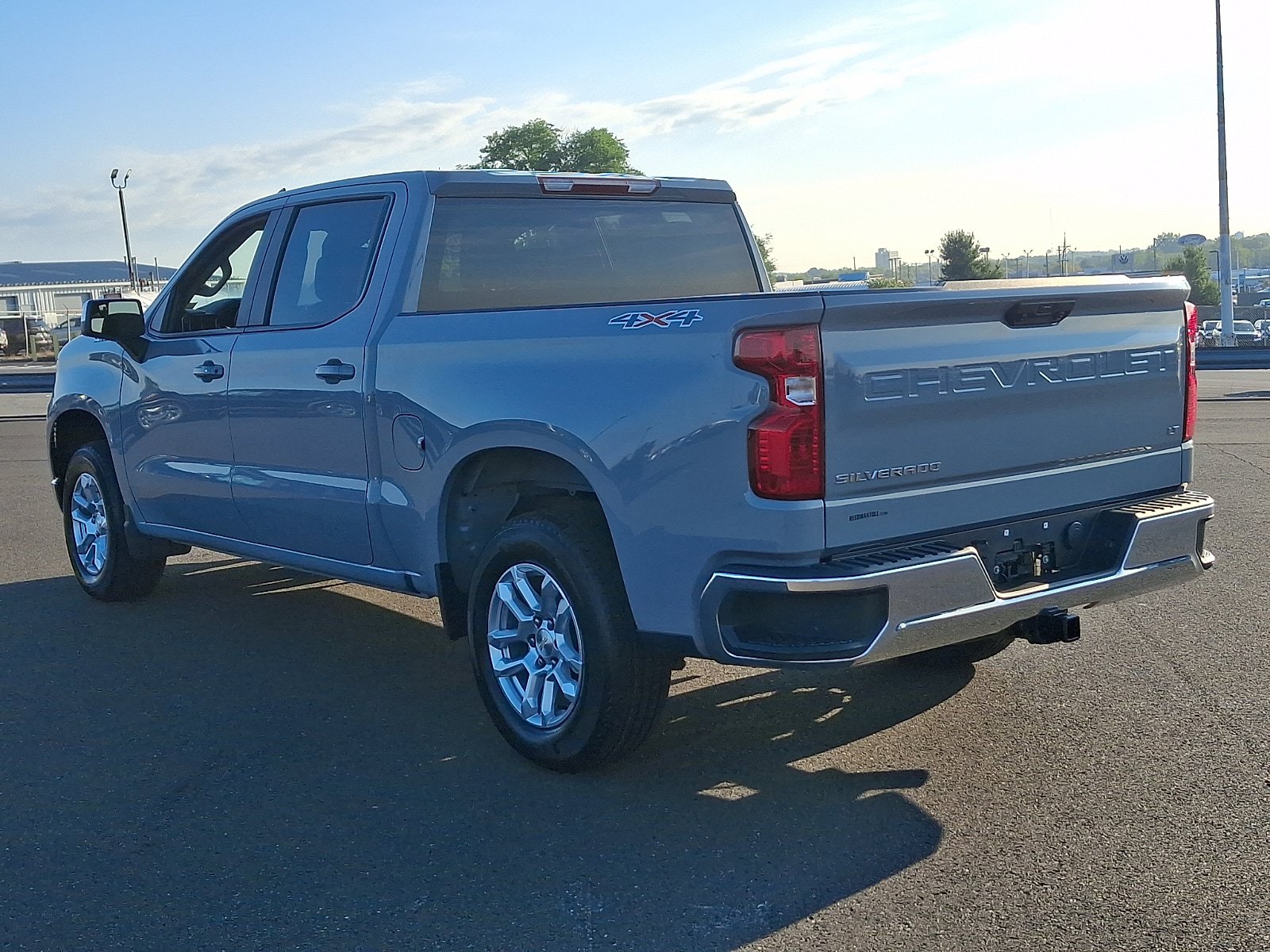 Used 2024 Chevrolet Silverado 1500 LT AWD/4WD image 4