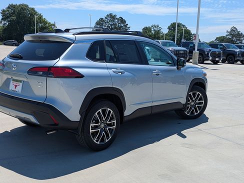 New 2026 Toyota Corolla Cross XLE AWD/4WD image 5