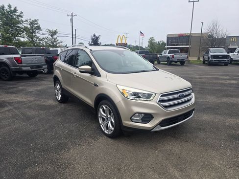 Used 2017 Ford Escape Titanium w/ Equipment Group 301A AWD/4WD image 8