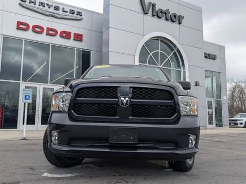 Used 2018 RAM 1500 Express AWD/4WD image 2