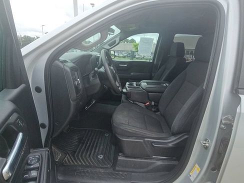 Used 2020 Chevrolet Silverado 1500 Custom w/ Custom Value Package RWD image 13